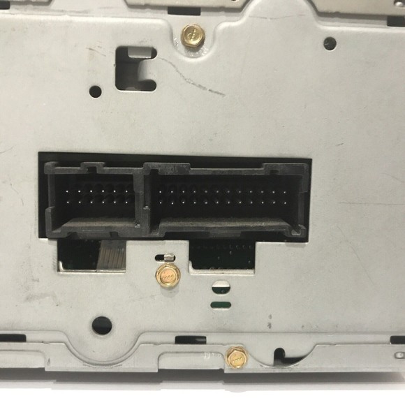 2001-2006 Hyundai Santa Fe Radio Receiver CD Cassette Player OEM 96180-26900 - Picture 7 of 12